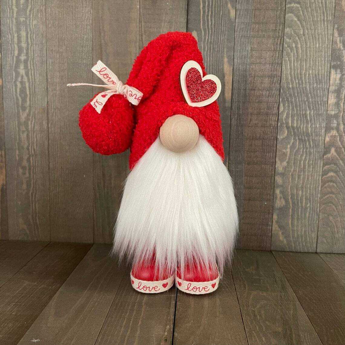 Red Heart Gnome --Tiered Tray Gnome