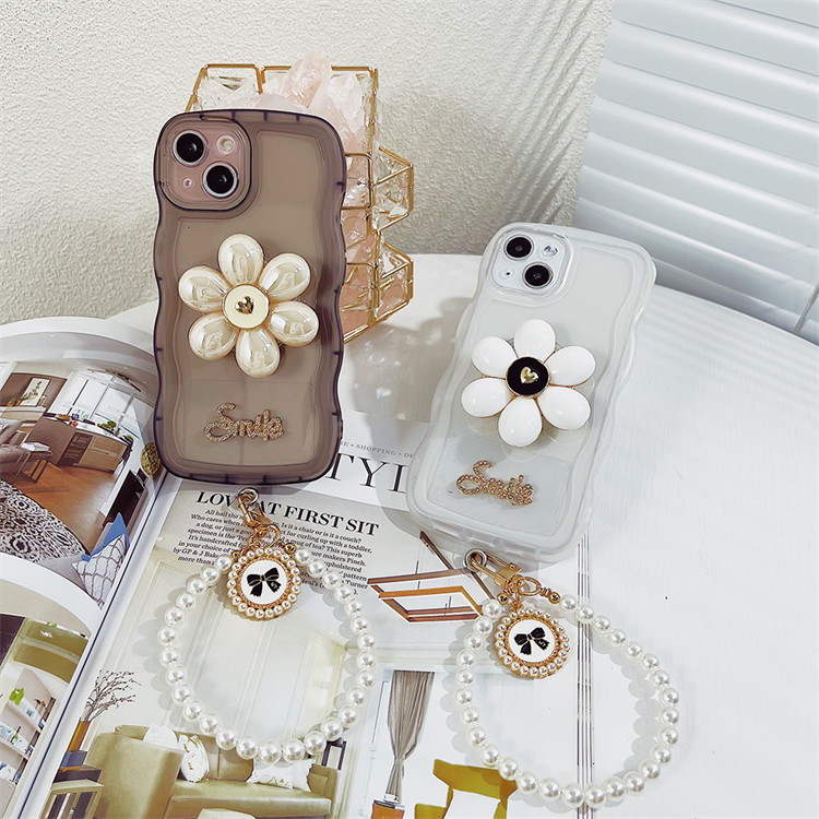 Petal bracket phone case + pearl bracelet
