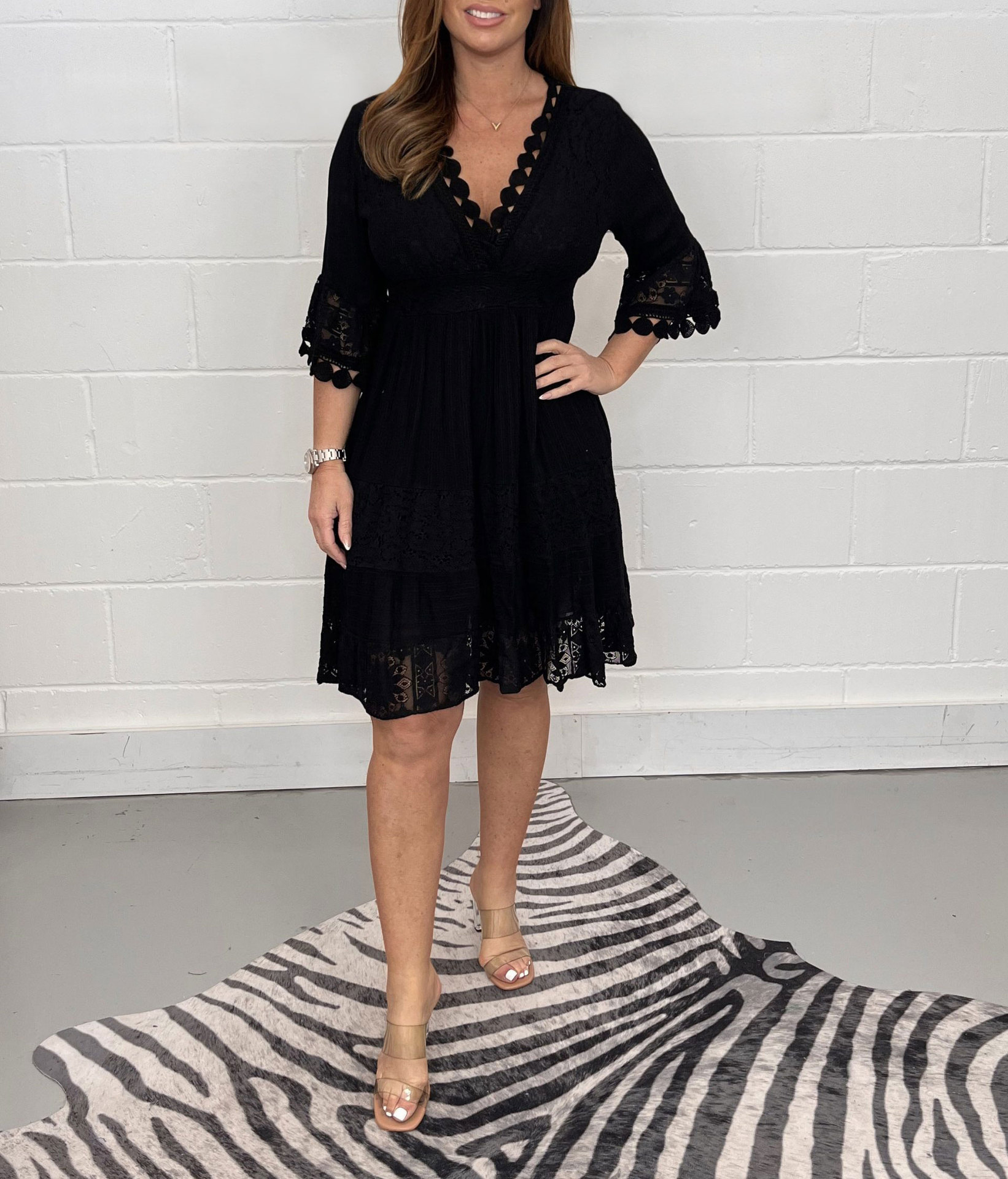 Women's 3/4 sleeved lace patchwork short dress