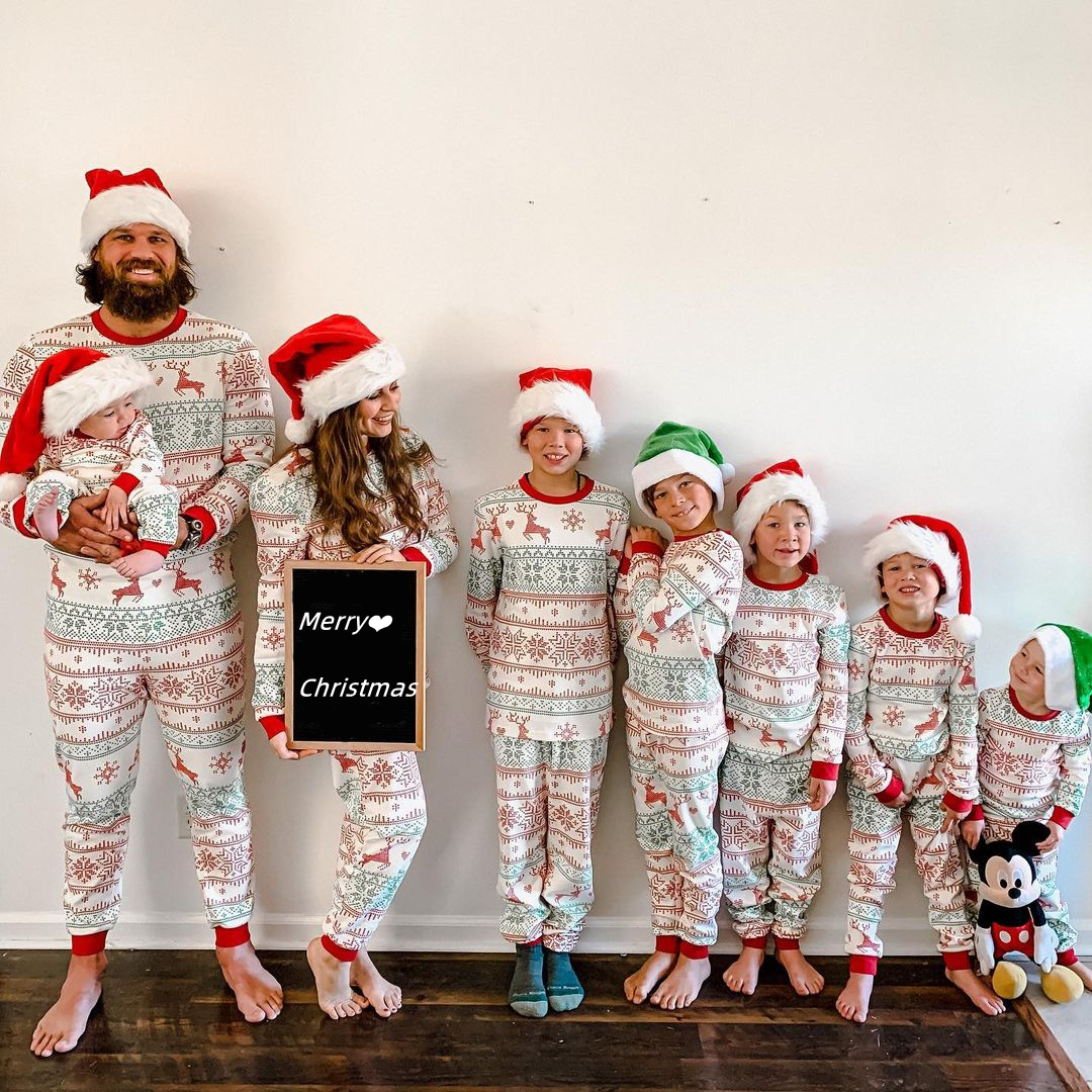 🎉 Today Only Early Bird Sale🎉Elk and Snowflakes Christmas Family Pajamas 2-piece set