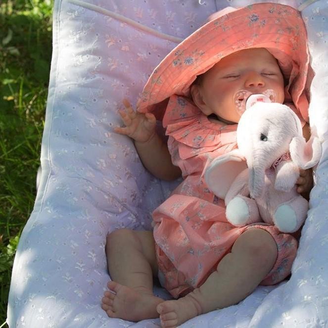 20"-April-Reborn Baby Doll
