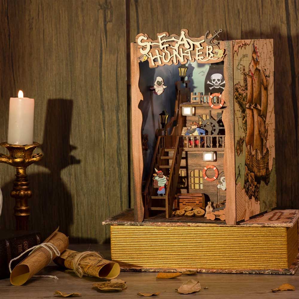 Pirate Captain Ghost Book House (3D Stereoscopic) - Halloween at Sea 2022
