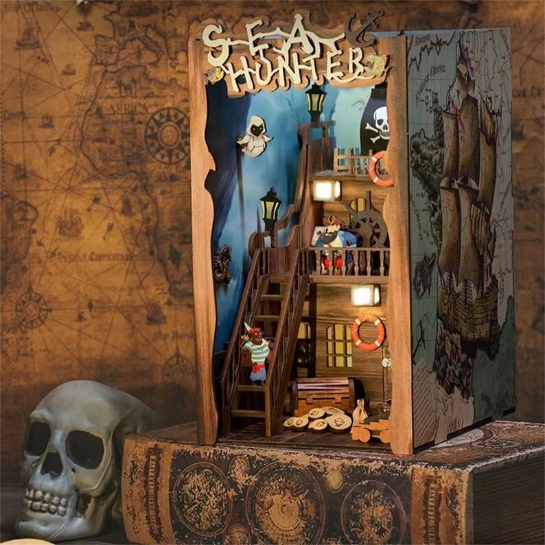 Pirate Captain Ghost Book House (3D Stereoscopic) - Halloween at Sea 2022
