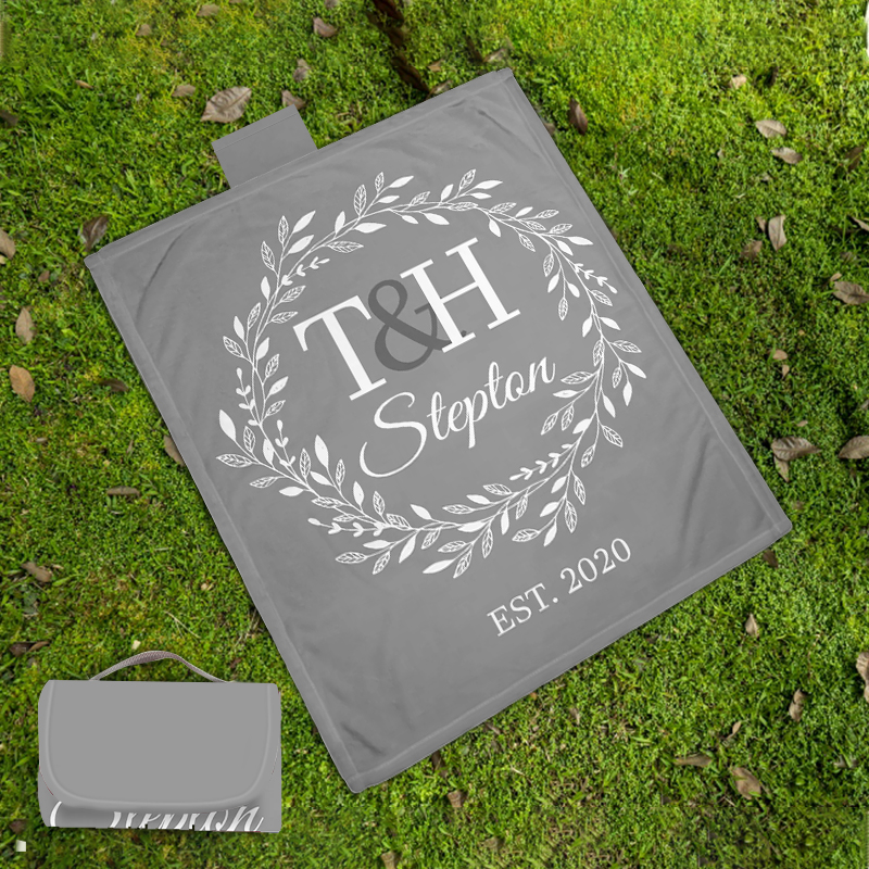 Personalized Waterproof Family Picnic Blanket with Tote | FamPic08