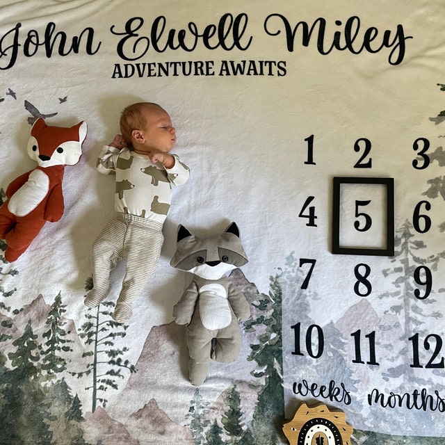 Personalized Baby Milestone Blanket for Comfort & Unique | BKMS011