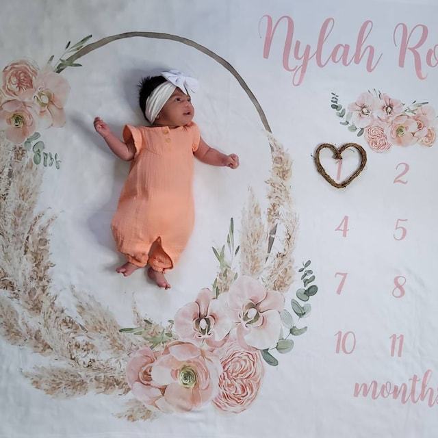 Personalized Baby Milestone Blanket for Comfort & Unique | BKMS012