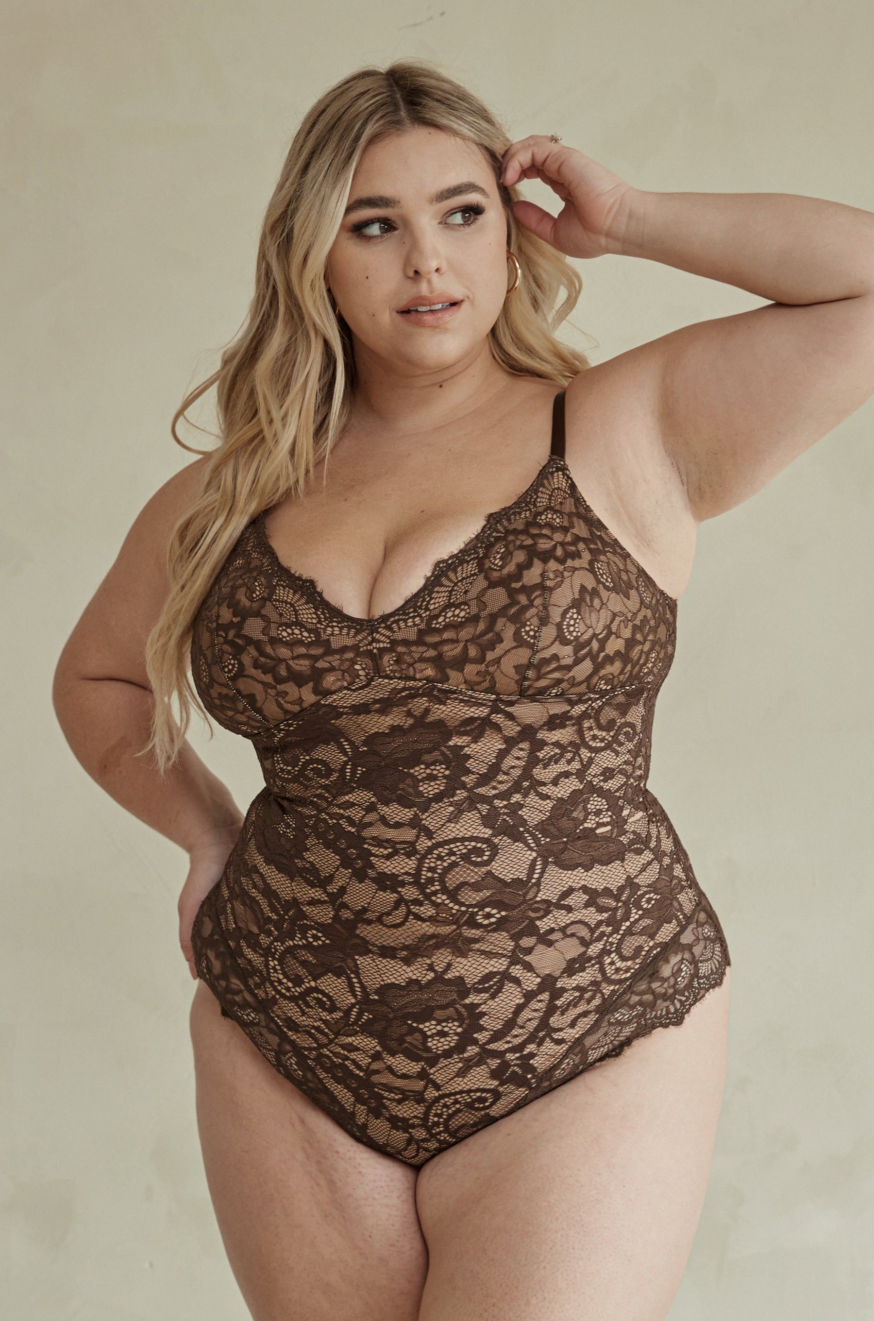 Shaping Lace Shapewear Bodysuit