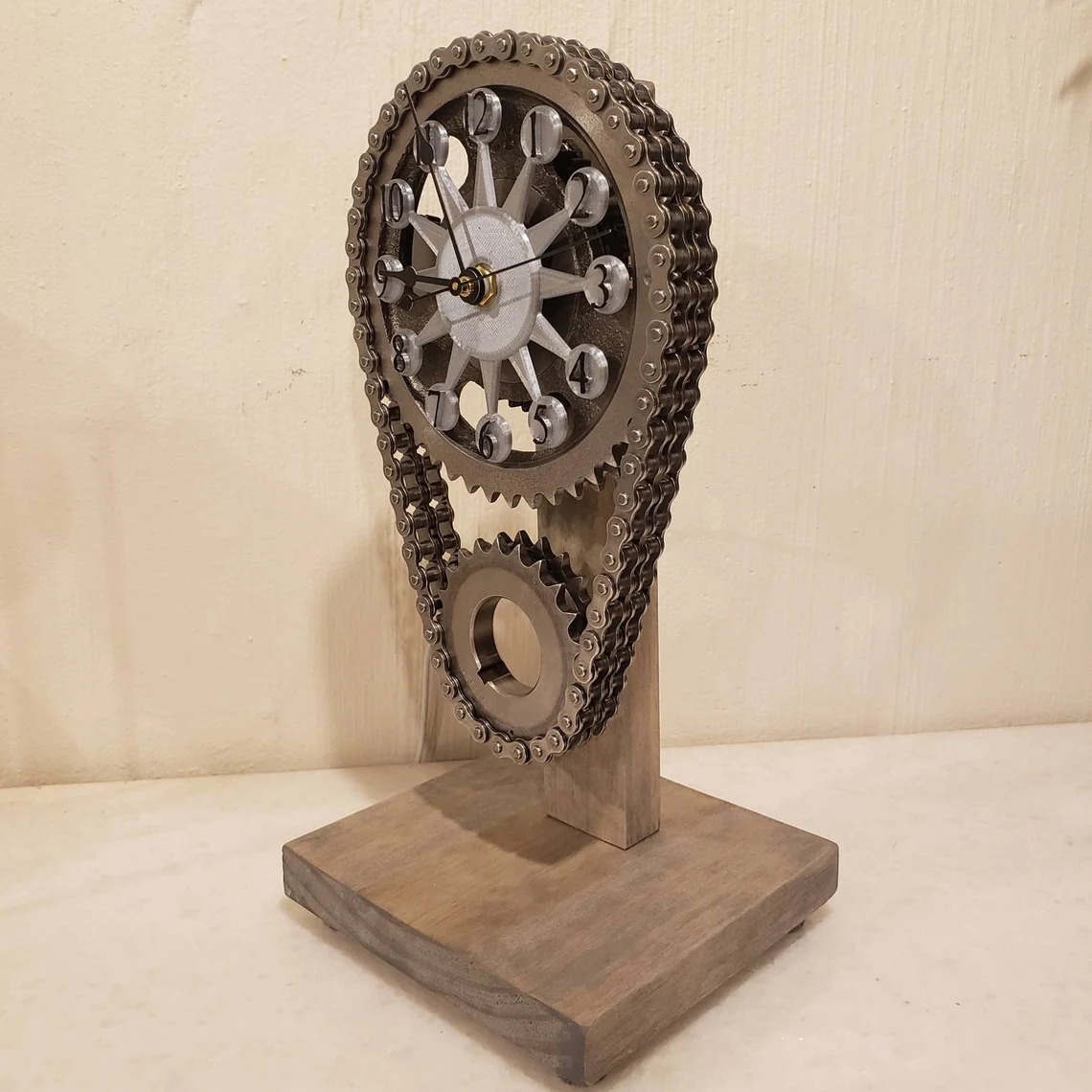 Revolutionary Rotating Chain Clock Enhance Your Space with Timeless Elegance