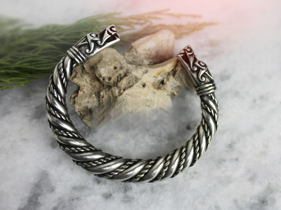 BLACKRISS™Large Silver Viking Bracelet - Fenrir Wolf Head Torque-Blackriss