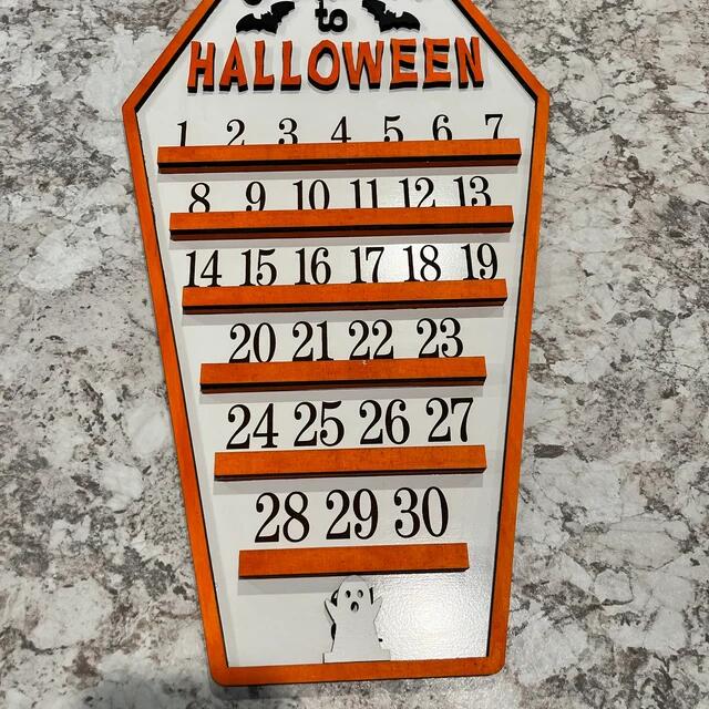 Countdown to Halloween calendar with moveable ghost