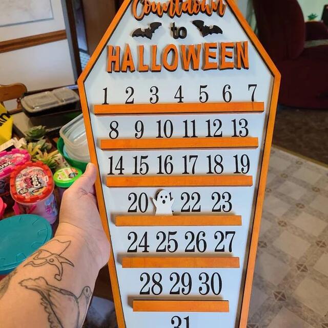 Countdown to Halloween calendar with moveable ghost