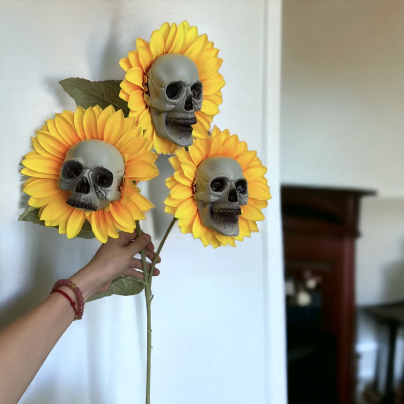Horrorific Skull Sunflowers🌻💀Garden Flower Decration