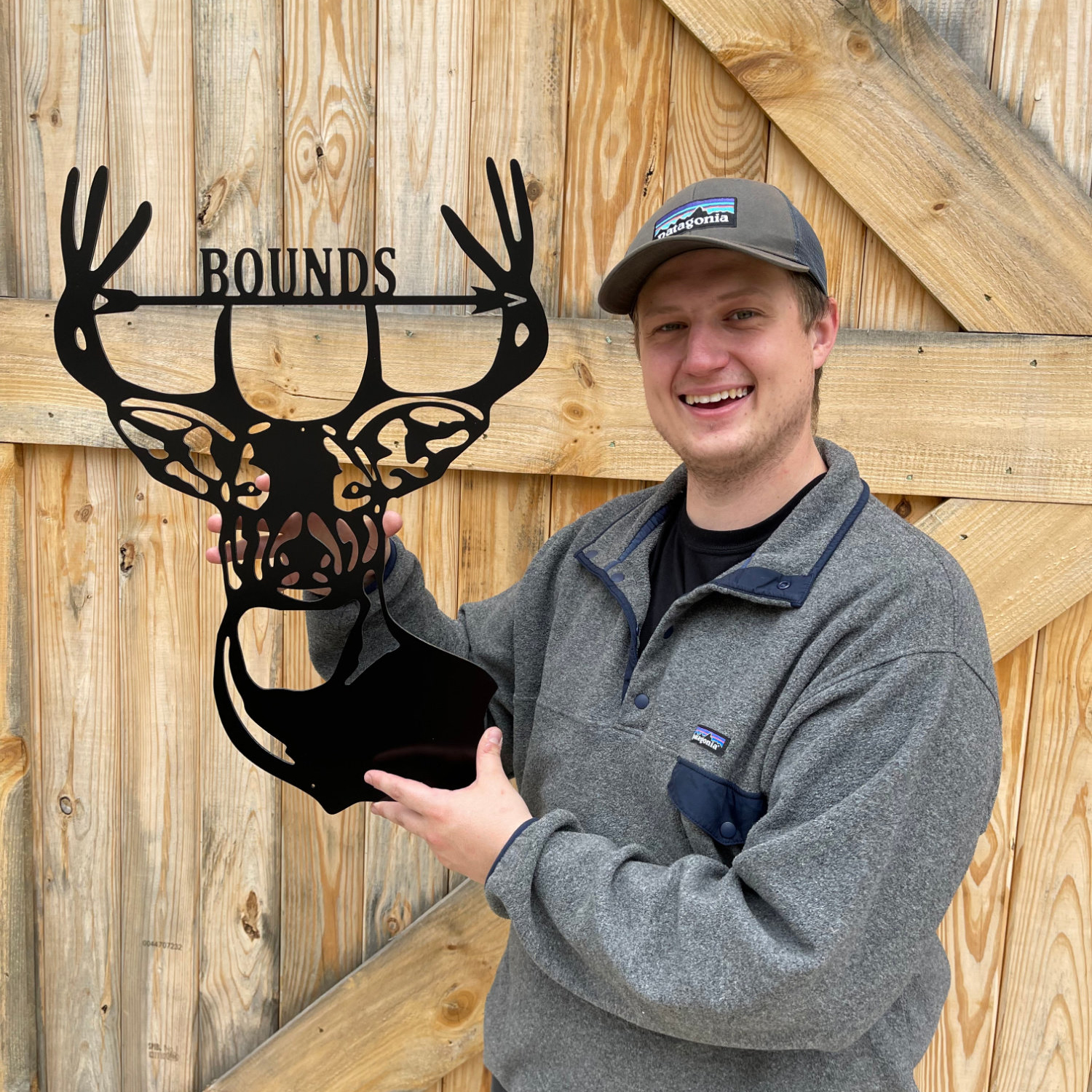🦌 Personalized Deer Head + Arrow Decor