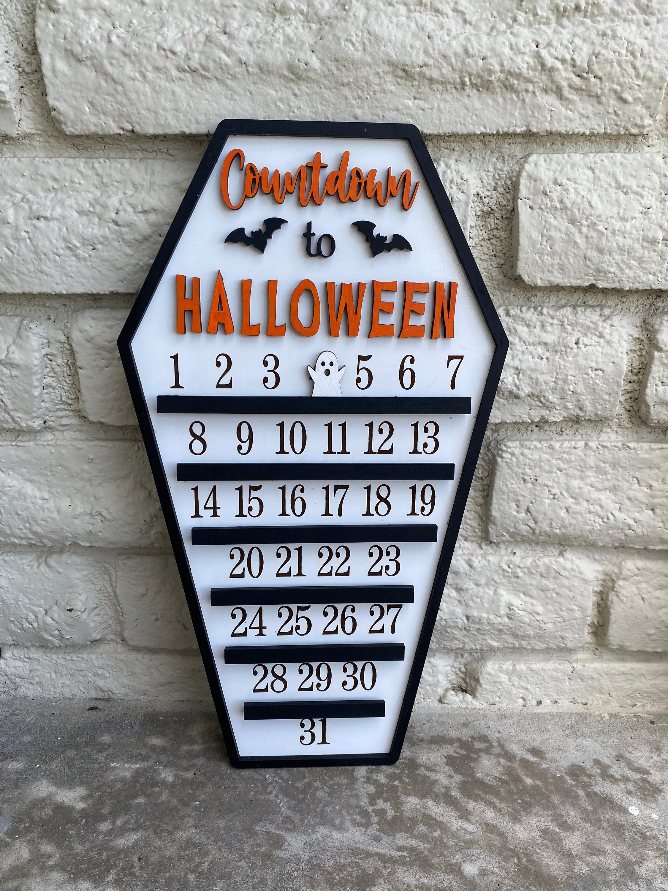 Countdown to Halloween calendar with moveable ghost