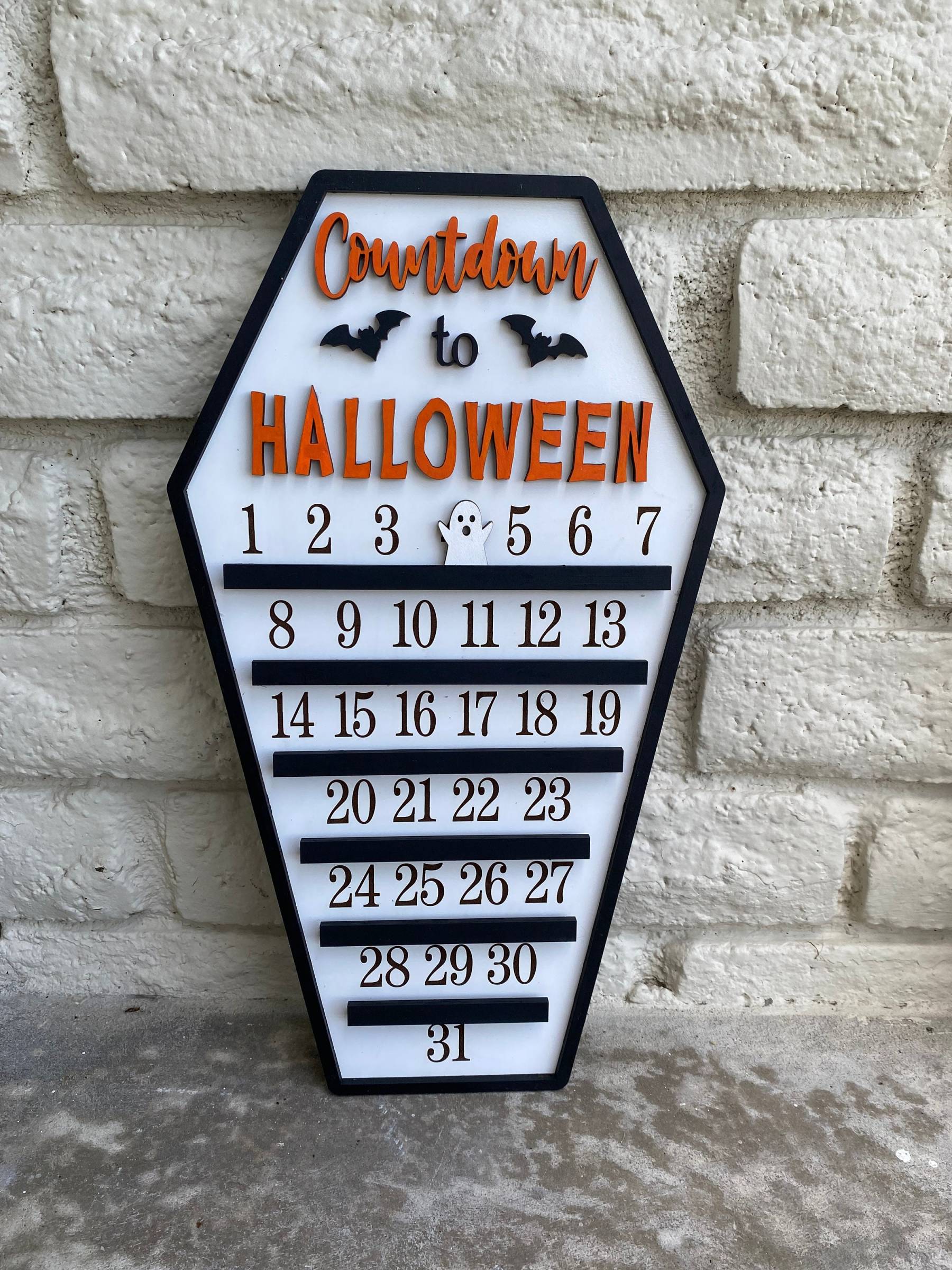 Countdown to Halloween calendar with moveable ghost