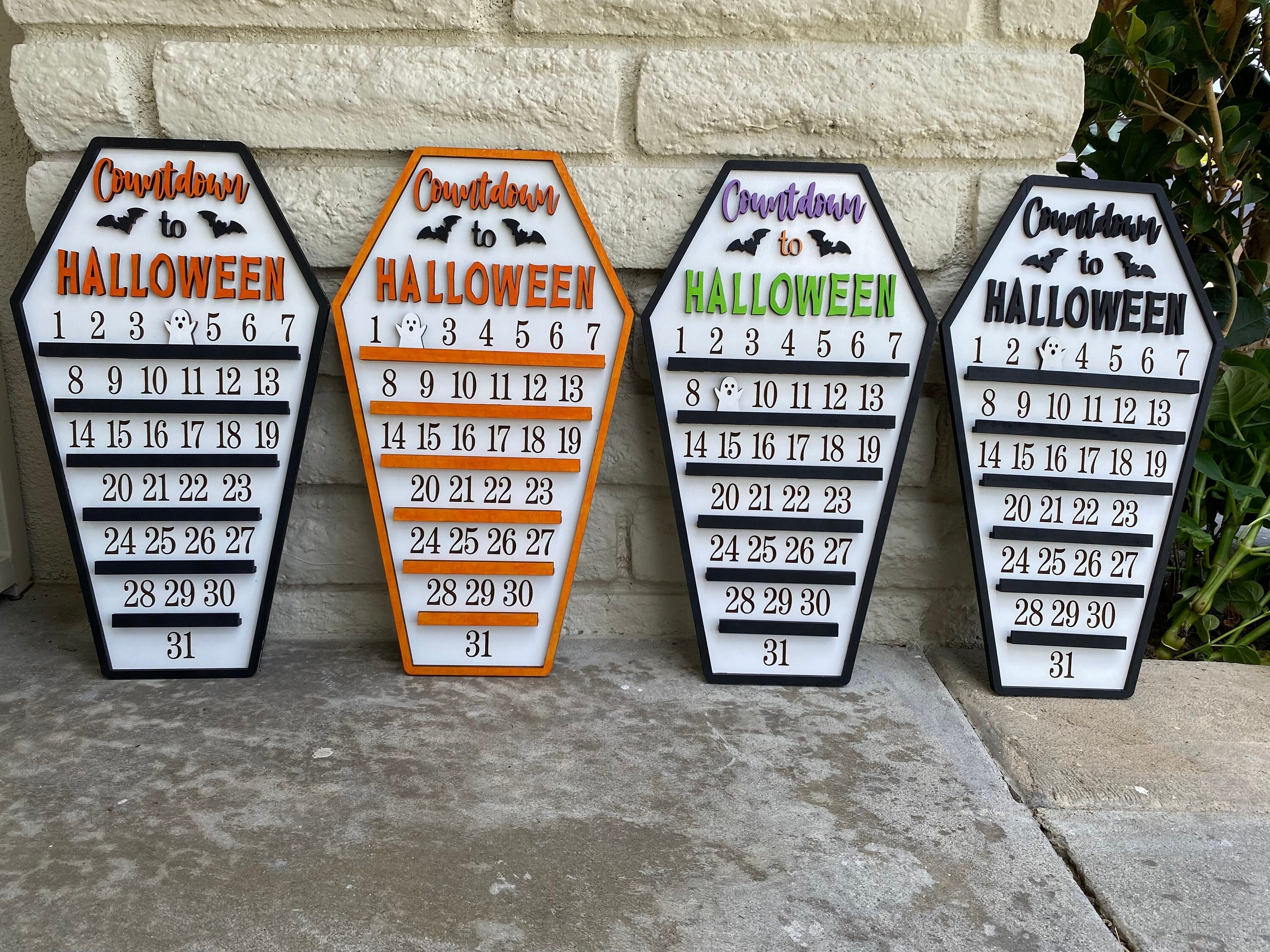 Countdown to Halloween calendar with moveable ghost