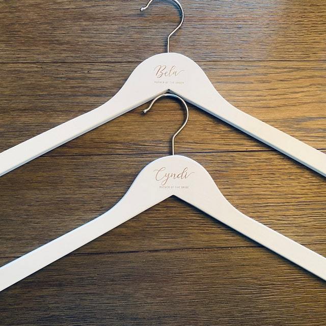 Personalized Wedding Hangers for Unique & Love | JNSDec01