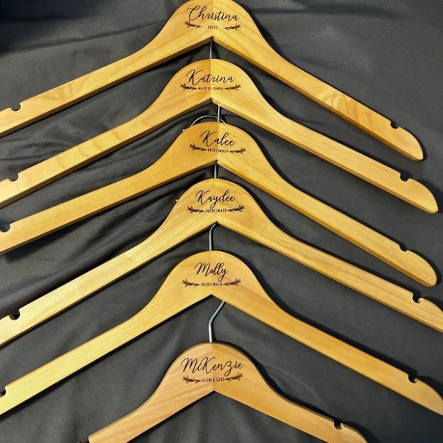 Personalized Wedding Hangers for Unique & Love | JNSDec01