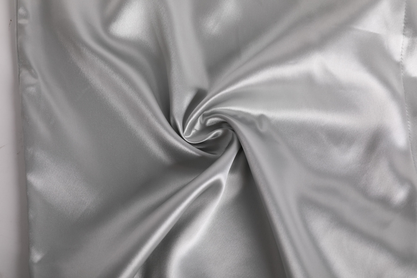 22MM Seide Herren-Shorts