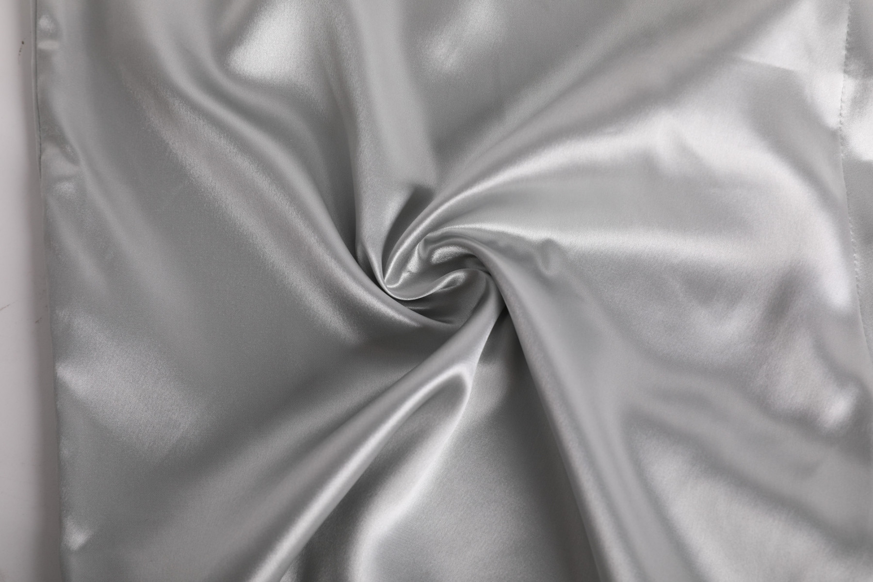 22MM Seide Herren-Shorts