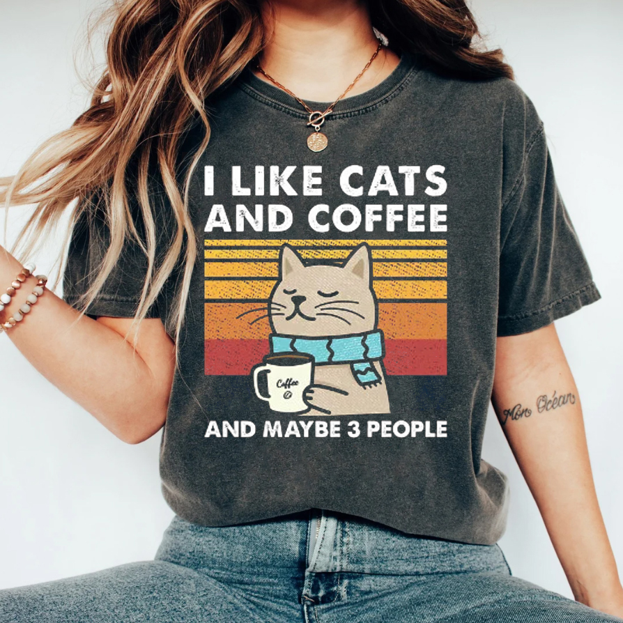I Like Cats And Coffee  T-shirt