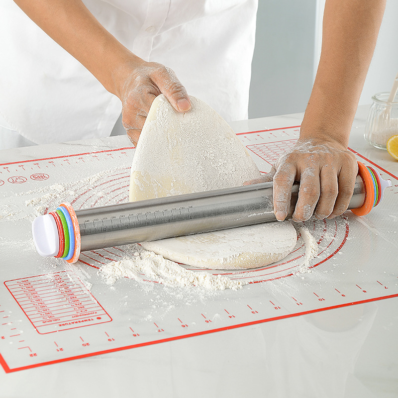 Kasmoire Rolling Pin nonstick and Silicone Baking Pastry Mat combo kit, Adjustable Rolling Pin With Thickness Rings, Rolling Pin for Baking Fondant, Pizza, Pie, Pastry, Pasta, Dough, Cookies (Red )