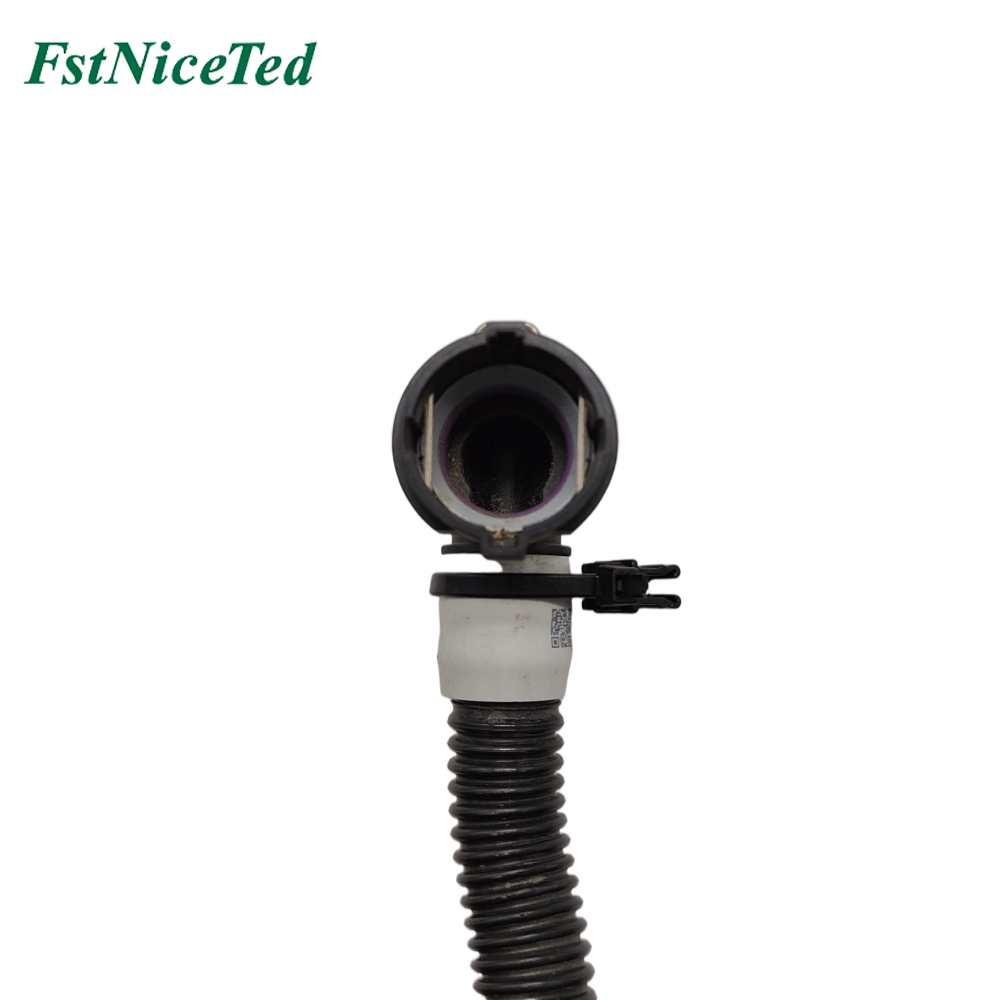 Water pipe For Tesla Model 3 OE:1077594-00-C