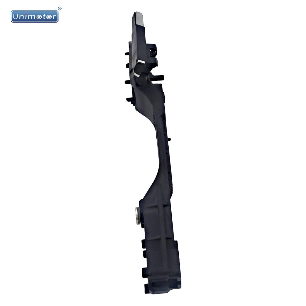 Handle base right rear, suitable for Toyota Camry 2006-2011 Lexus 240 2009-2012 OE: 69203-06060