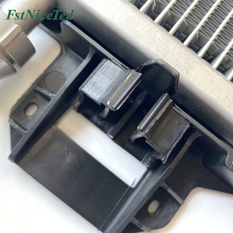 Radiator For Tesla Model 3 OE:1077082-00-C