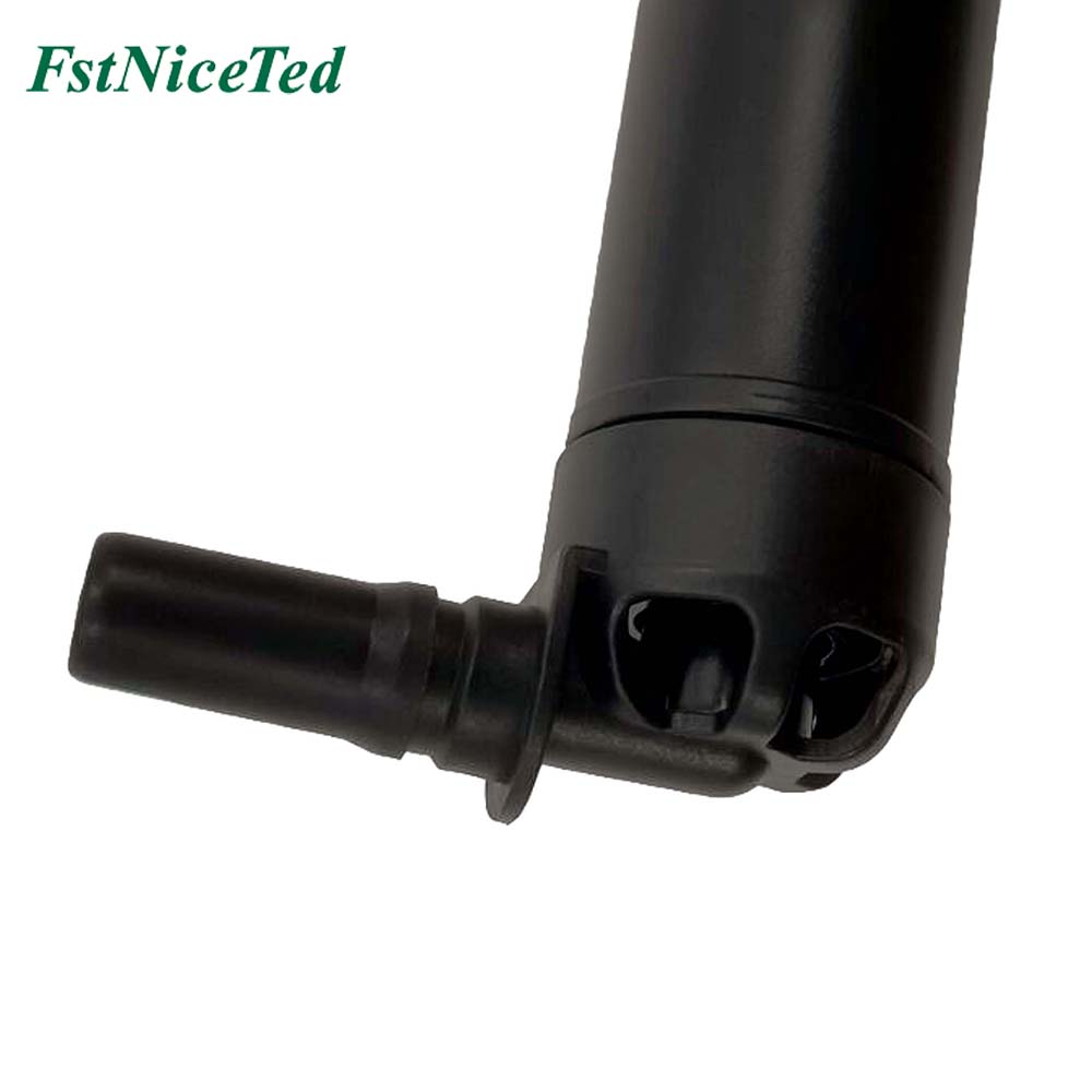 water gun left Apply to Bmw 7 G11 2014-2019   OE  6167 7357 353