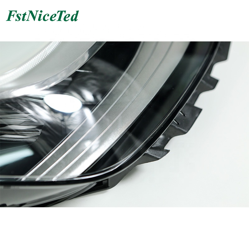 Headlight RH for Tesla Model 3 OE:1077372-00-J