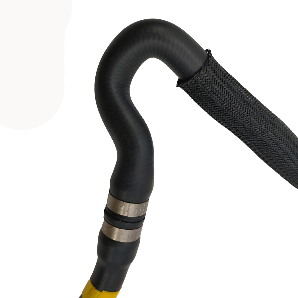 coolant hose Apply to Bmw 5 F10 2010-2016 Bmw 7 F02 2009-2015   OE  1712 7583 175