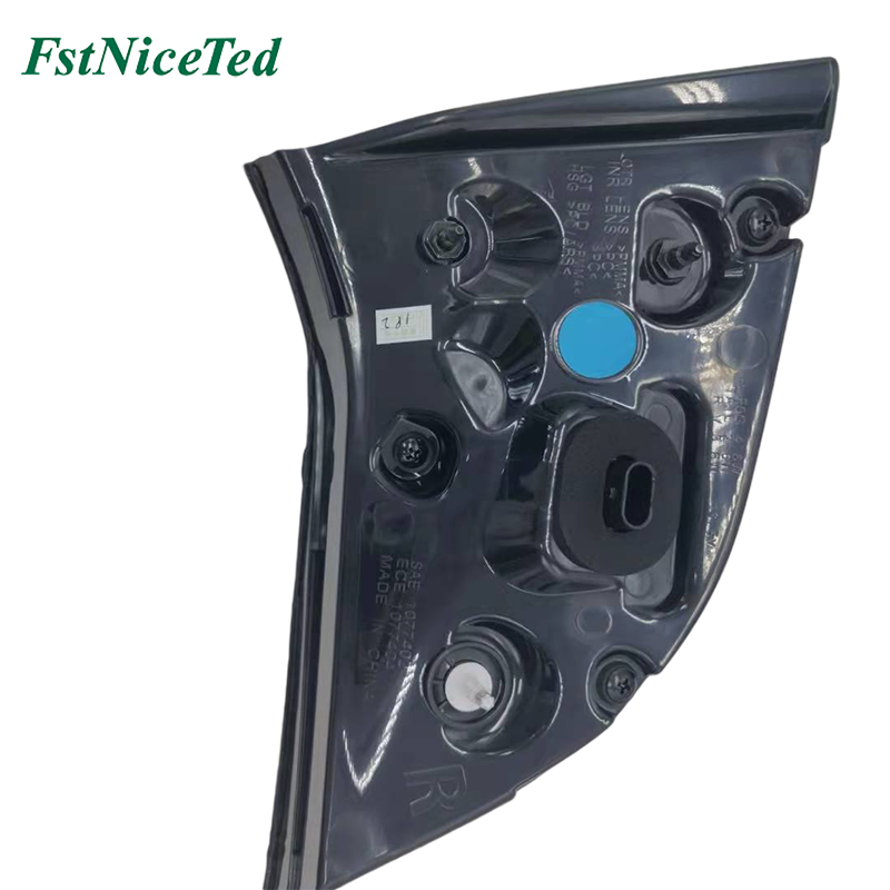 Tail lamp inner RH Suitable for: Tesla Model 3 New/MY OE: 1502089-00-B