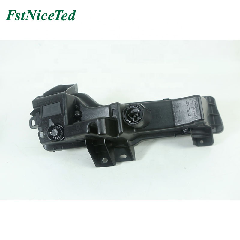 Fog light (right-hand drive) For Tesla Model 3 OE:1077392-00-E