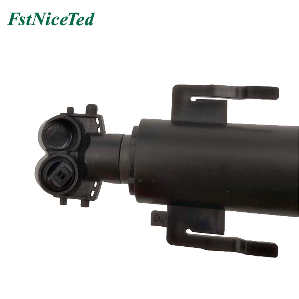 water gun right Apply to Bmw 7 G11 2014-2019   OE  6167 7357 354