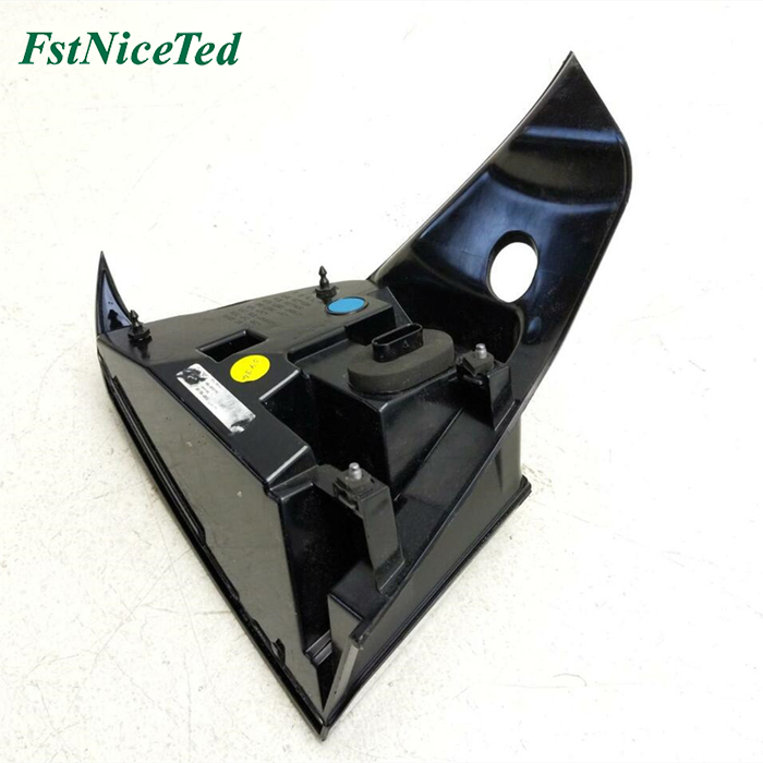 Tail lamp outer RH  for Tesla Model 3 old OE:1077398-00-F