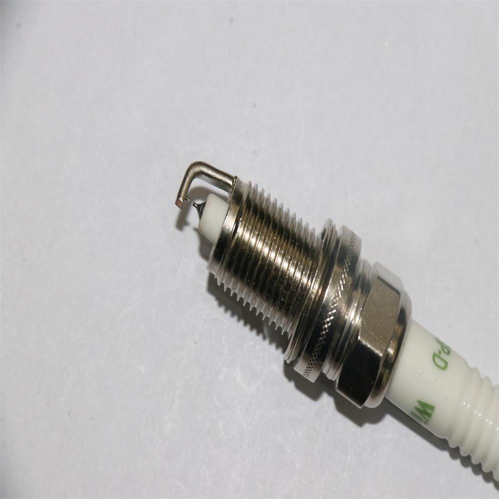 Double Iridium Spark Plug Apply to Honda / Cruz / Haima fumeilai   OE  ZFR6FGP