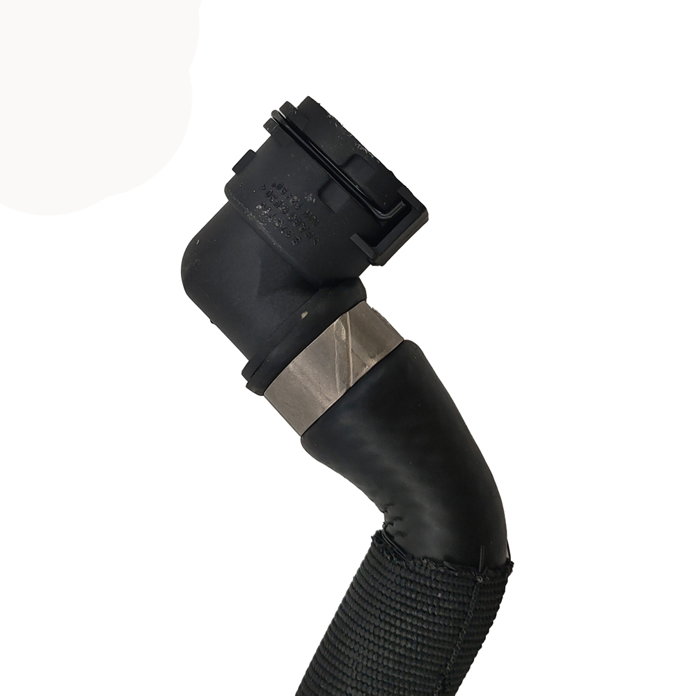 coolant hose Apply to Bmw 5 F10 2010-2016 Bmw 7 F01 2007-2012   OE  1712 7592 651