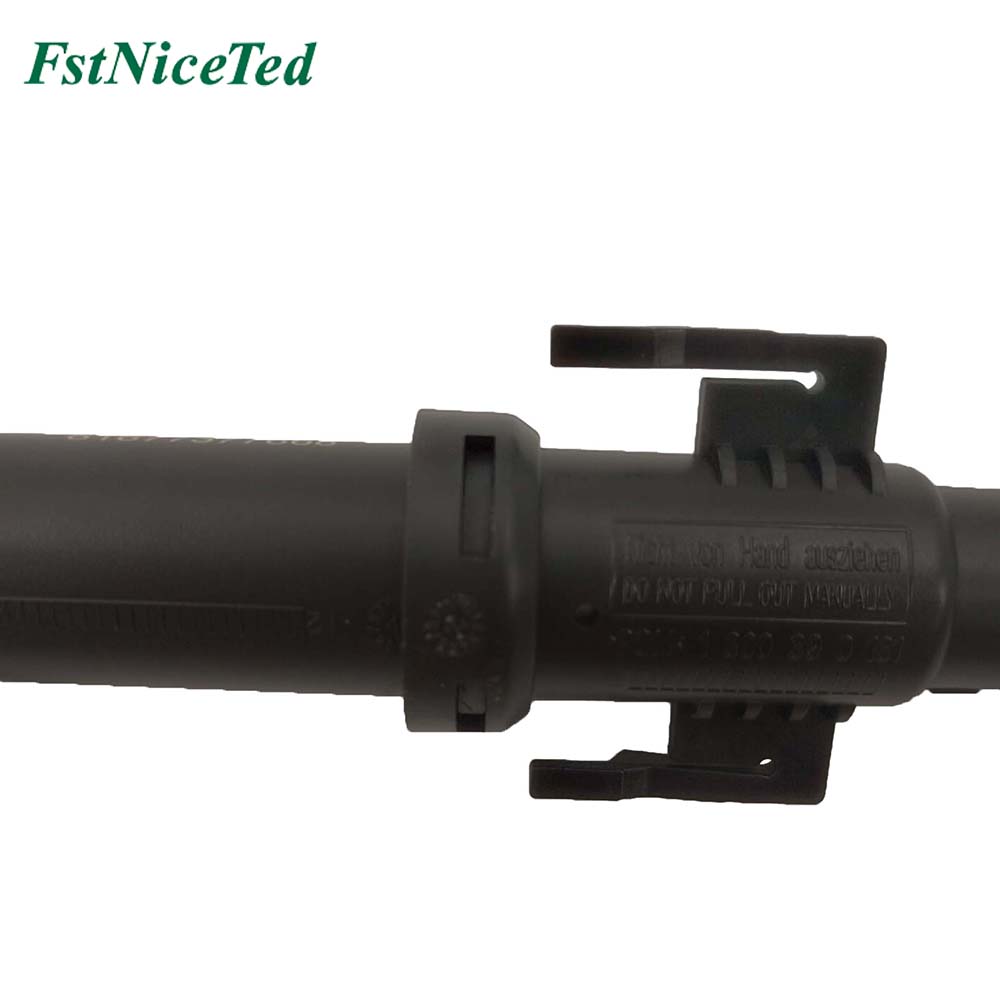 water gun right Apply to Bmw 5 F07 2010-2014   OE  6167 7377 668