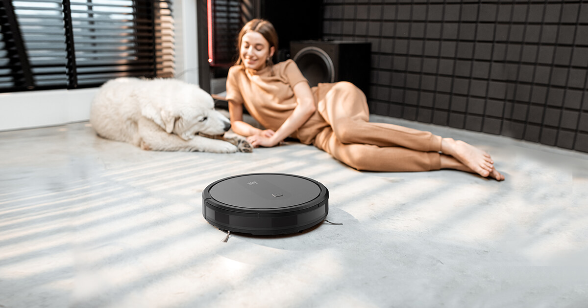 get used to the working robot vacuum cleaner