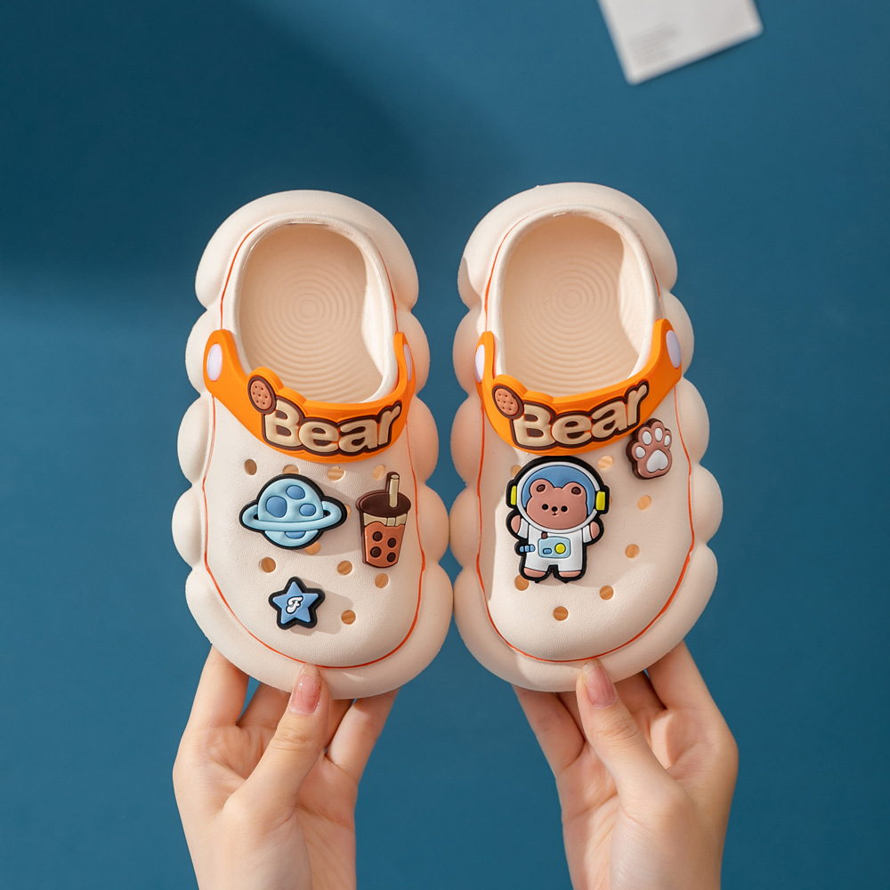 Sandalias para niños con diseño