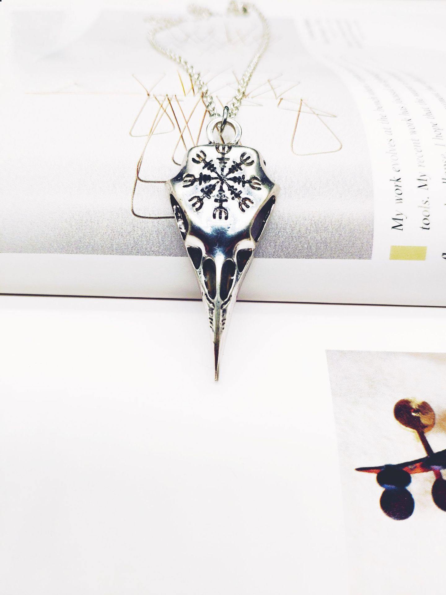 Viking Raven Glowing Runic Compass Pendant Necklace-xinru