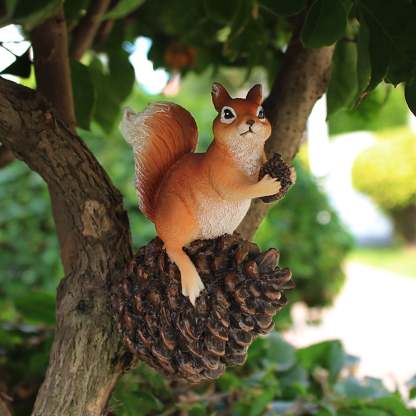 Realistic Resin Squirrel Animal Statue Tree Pendant Wall Garden Ornament-xinru