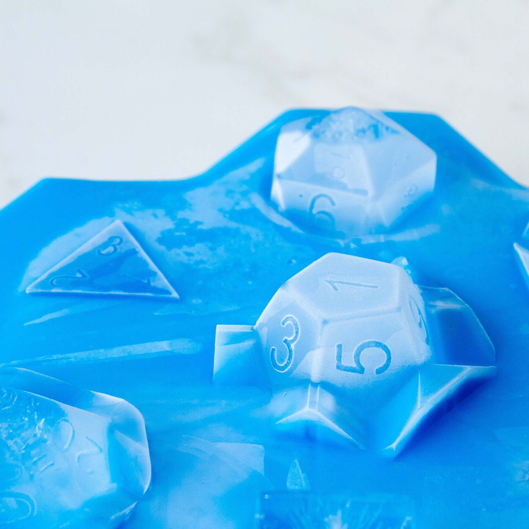 Dice Shape Ice Cube Tray DND Dice Ice Cube Mold-xinru