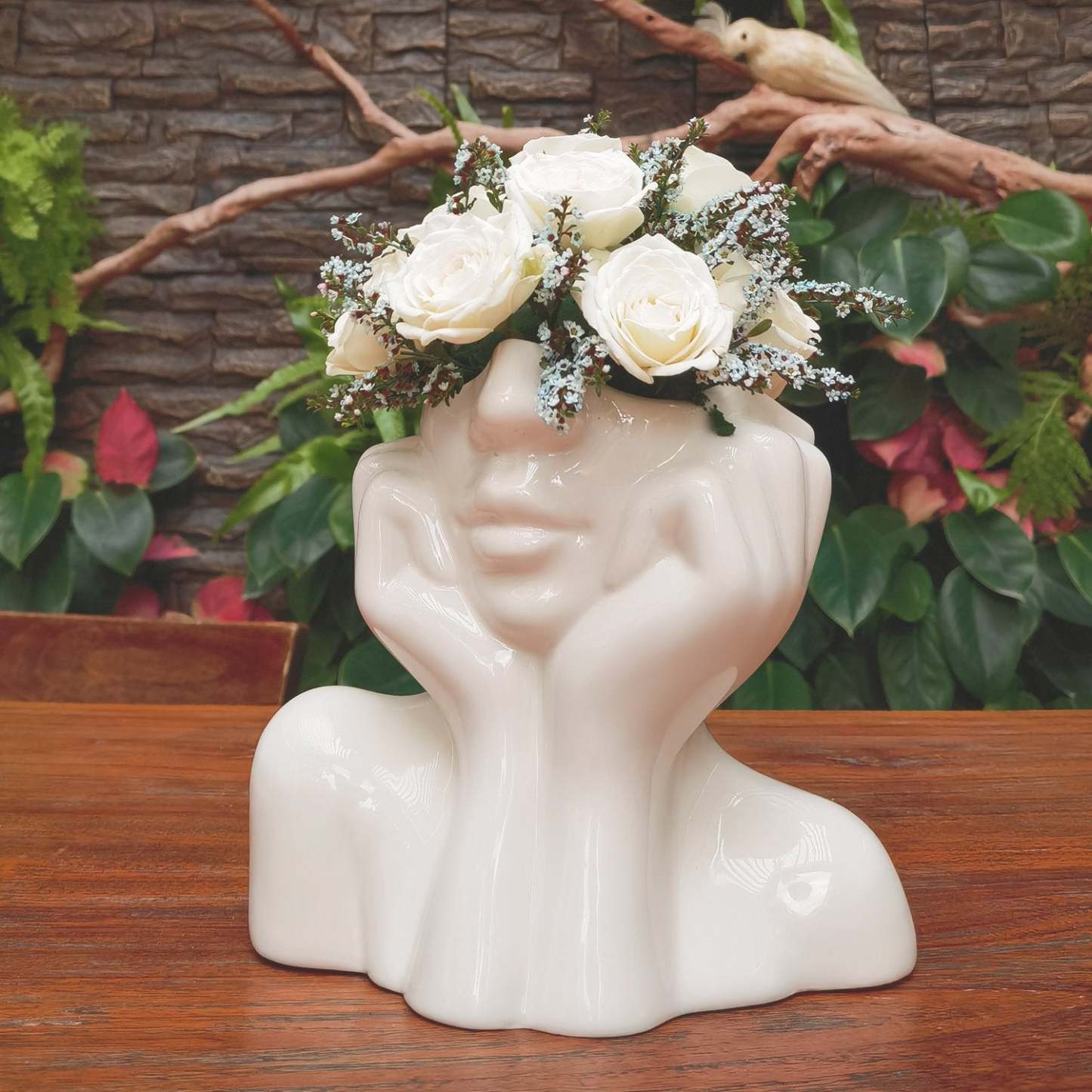 Hands on Cheeks Face Vase-xinru shop