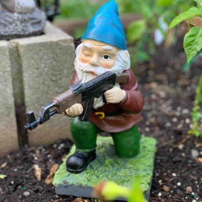 Army Garden Gnome Doll Holding  Statue-xinru