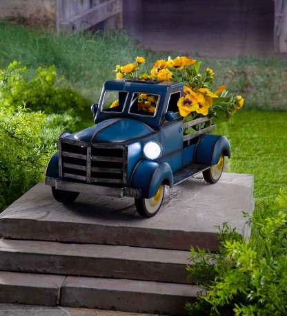 Retro Style Solar Pickup Truck Garden Decoration-xinru