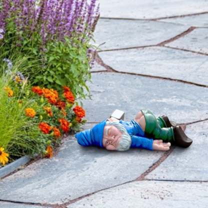 Creative Funny Drunk Dwarf Outdoor Garden Statue Decoration-xinru