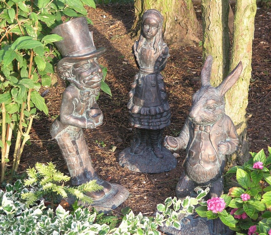 Dwarf Doll Alice In Wonderland Set Resin Garden Ornaments-xinru
