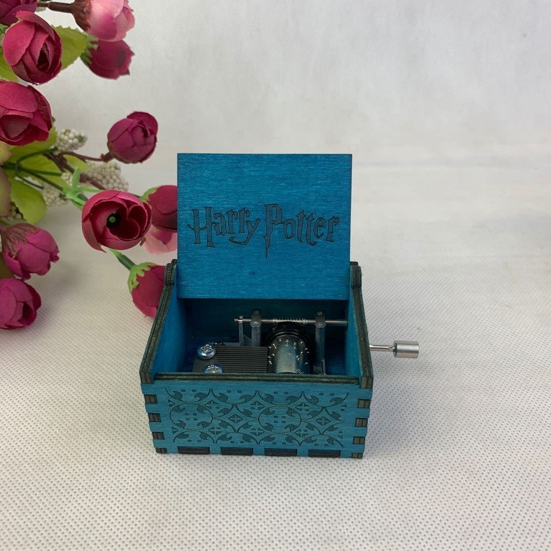 Harry Potter Antique Carved Wooden Hand Crank Music Box-xinru